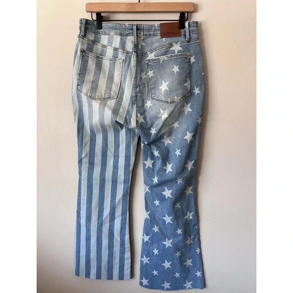 Judy Blue Jeans Size 13 / 31 Star Stripe Flare  Patriotic Denim Pants Light Wash